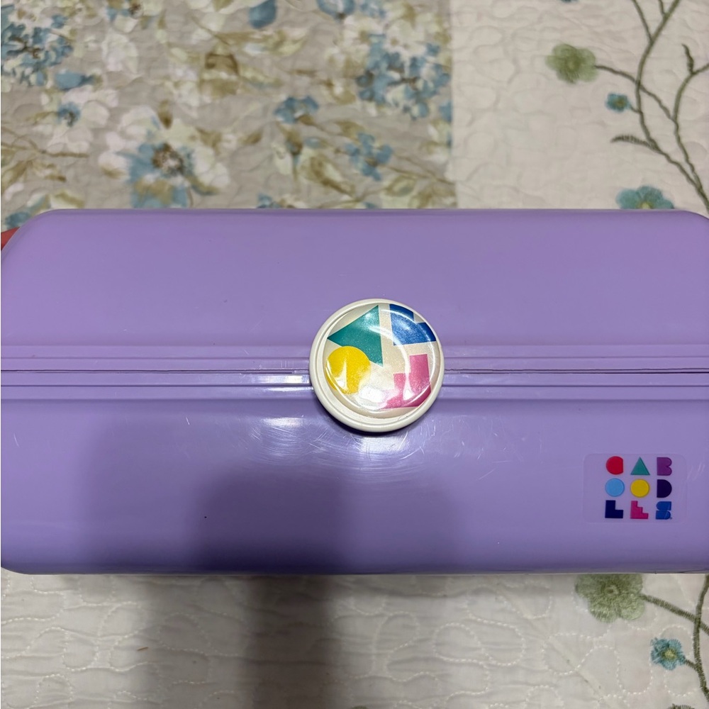 Caboodles Lavender Organizer with Colorful Latch